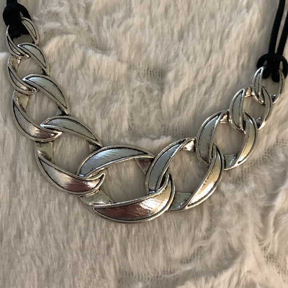 Jewelry Necklace Silver Tone Twisted Oval Shaped Two 6 inch Suede Ropes - Picture 3 of 5